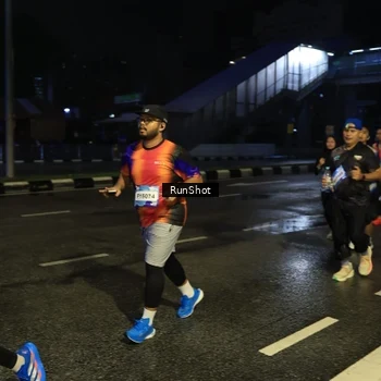 Runner Photo 7890388