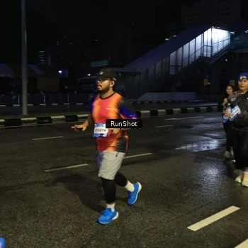 Runner Photo 7890393