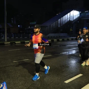 Runner Photo 7890398