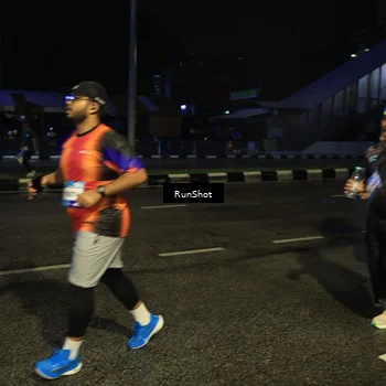 Runner Photo 7890410