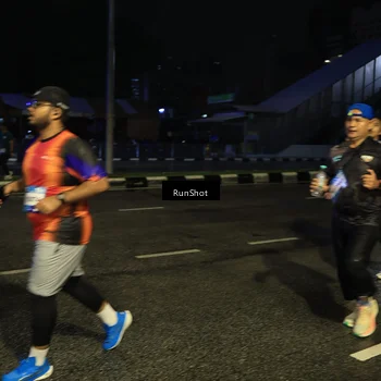 Runner Photo 7890413