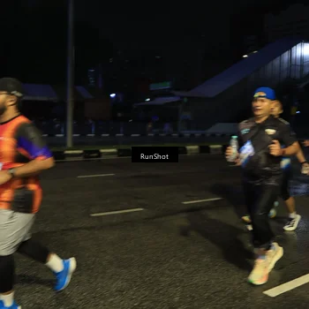 Runner Photo 7890414