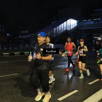 Runner Photo 7890419