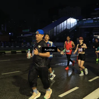 Runner Photo 7890422