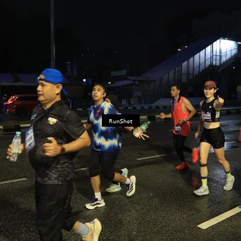 Runner Photo 7890432