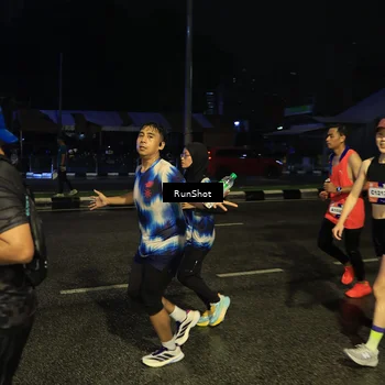 Runner Photo 7890435
