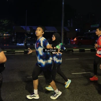 Runner Photo 7890436