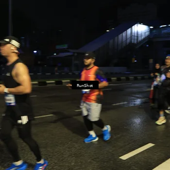 Runner Photo 7890438