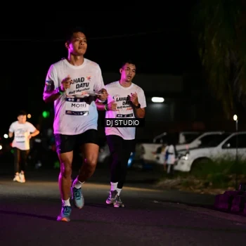 Runner Photo 7890444