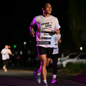 Runner Photo 7890453
