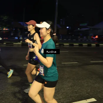 Runner Photo 7890454