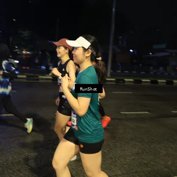 Runner Photo 7890456