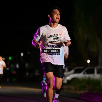 Runner Photo 7890463