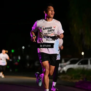 Runner Photo 7890464
