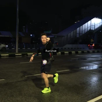 Runner Photo 7890478