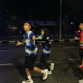 Runner Photo 7890484