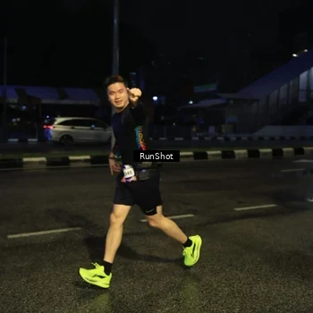 Runner Photo 7890487