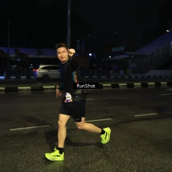 Runner Photo 7890489