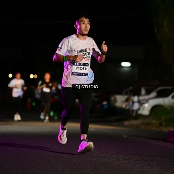 Runner Photo 7890490