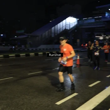 Runner Photo 7890493