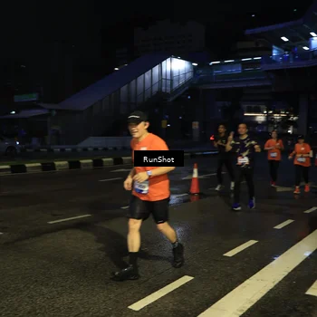 Runner Photo 7890496