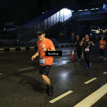 Runner Photo 7890503