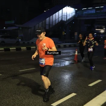 Runner Photo 7890505