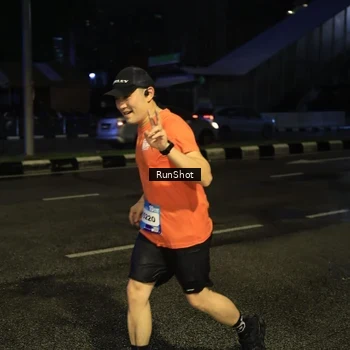 Runner Photo 7890518