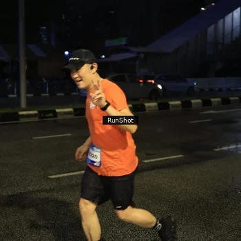 Runner Photo 7890523