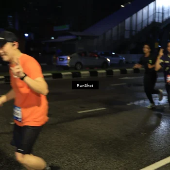 Runner Photo 7890524