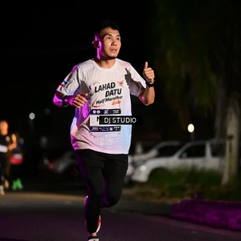 Runner Photo 7890529