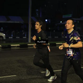 Runner Photo 7890541