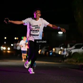 Runner Photo 7890546