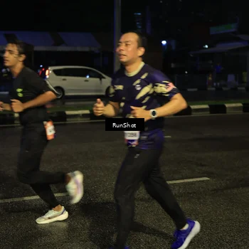 Runner Photo 7890553