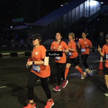 Runner Photo 7890555