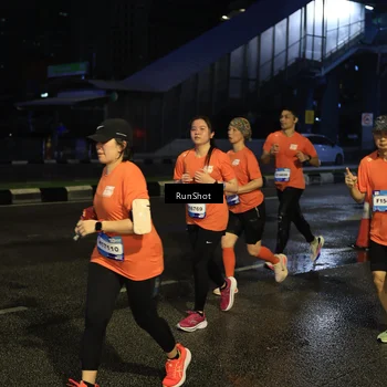 Runner Photo 7890557