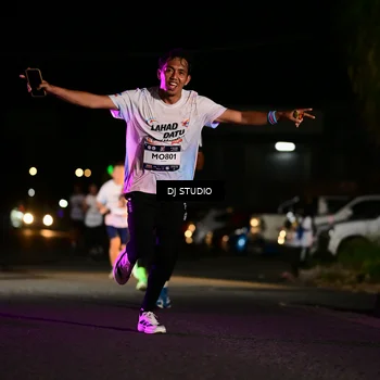 Runner Photo 7890559