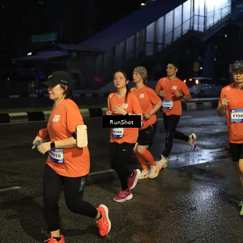 Runner Photo 7890563