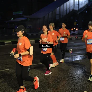 Runner Photo 7890564