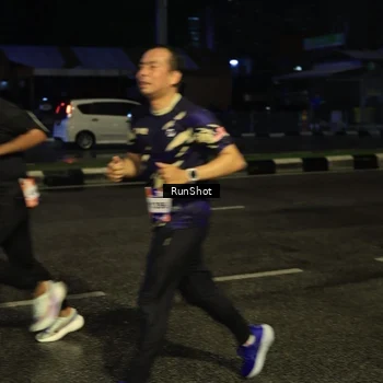 Runner Photo 7890575