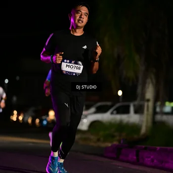 Runner Photo 7890579