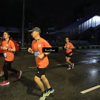 Runner Photo 7890581