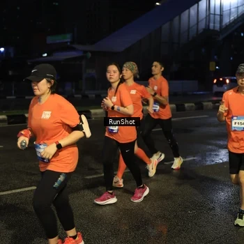 Runner Photo 7890597