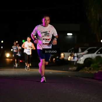 Runner Photo 7890602