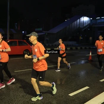 Runner Photo 7890612