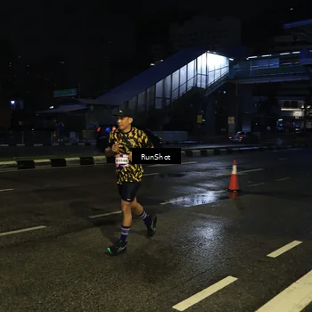 Runner Photo 7890642