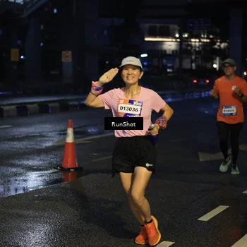 Runner Photo 7890653