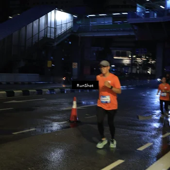 Runner Photo 7890685