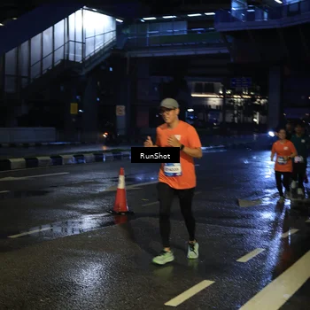 Runner Photo 7890686