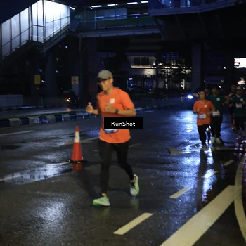 Runner Photo 7890687